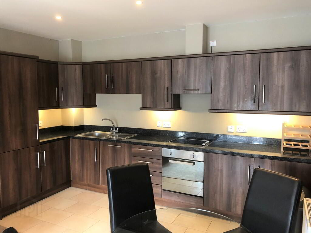 408 Saint Annes Square 4 of 12
