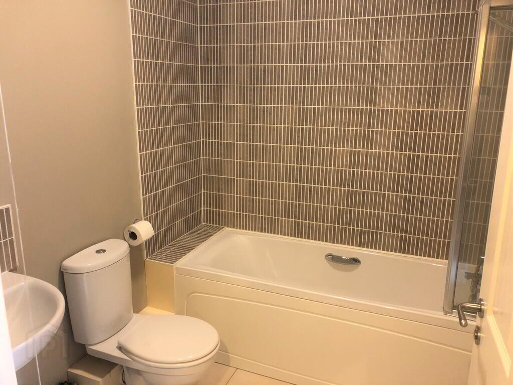 408 Saint Annes Square 9 of 12