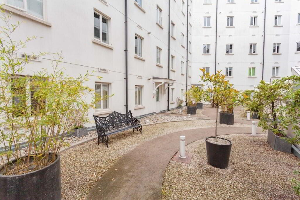 408 Saint Annes Square 10 of 12