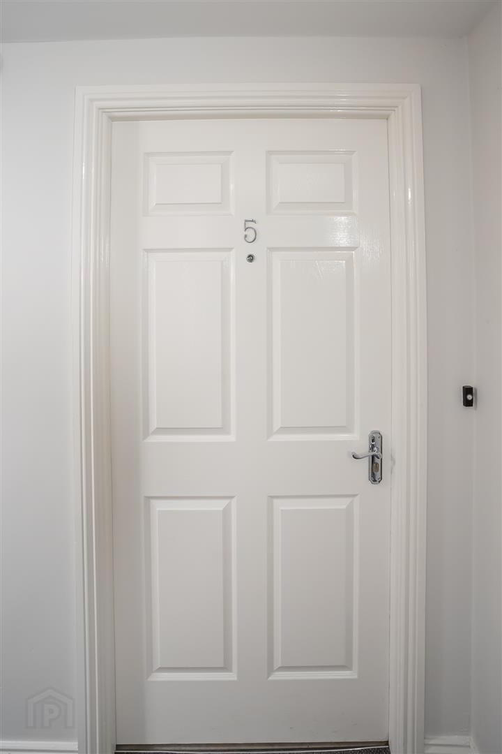 5 Elm House, 2 Beech Heights 5 of 25