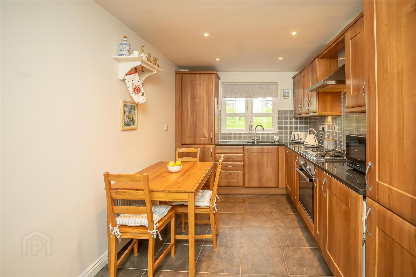 5 Elm House, 2 Beech Heights 8 of 25
