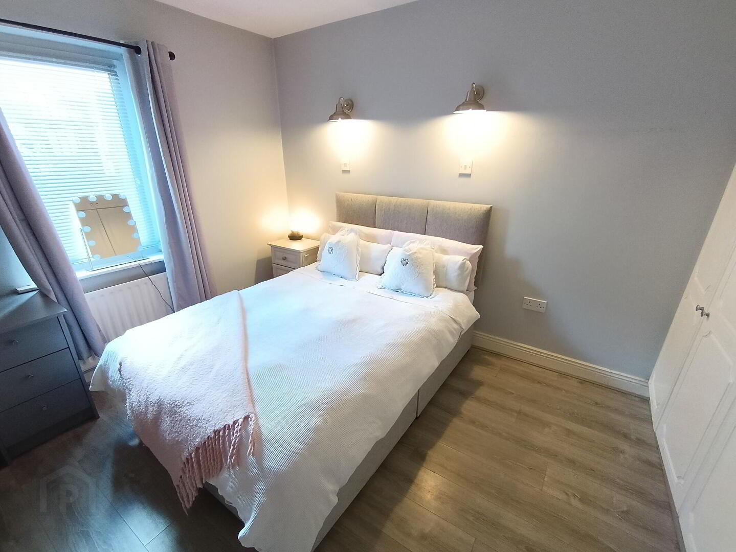 7 Cornmarket Villas 6 of 10