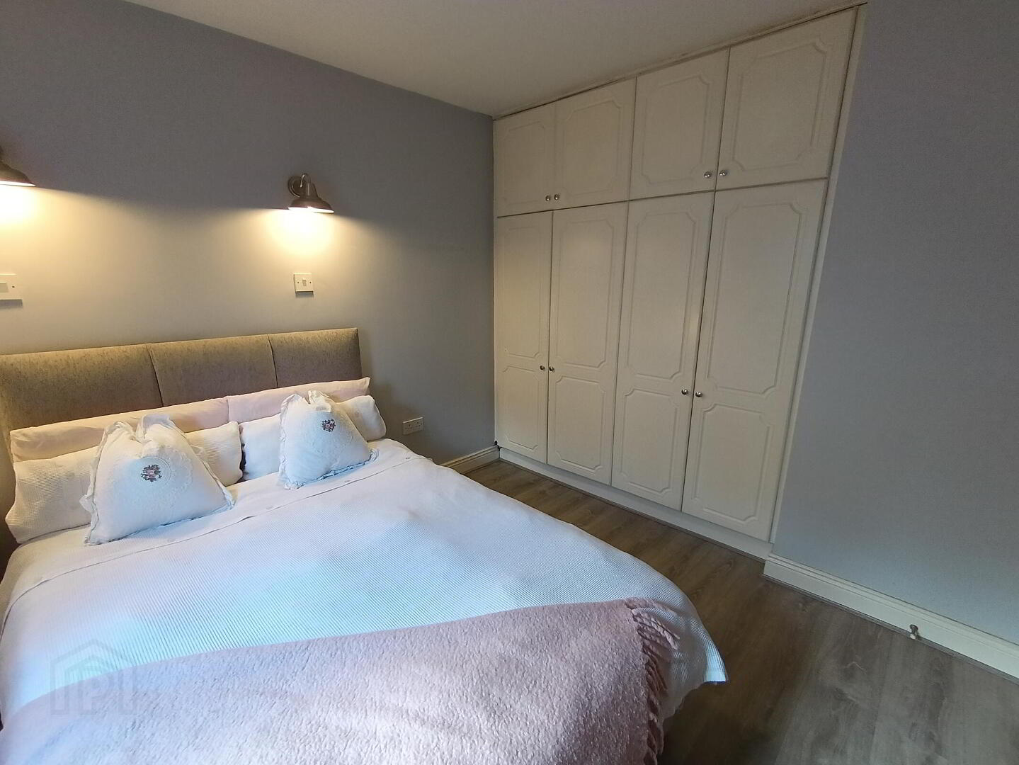 7 Cornmarket Villas 7 of 10