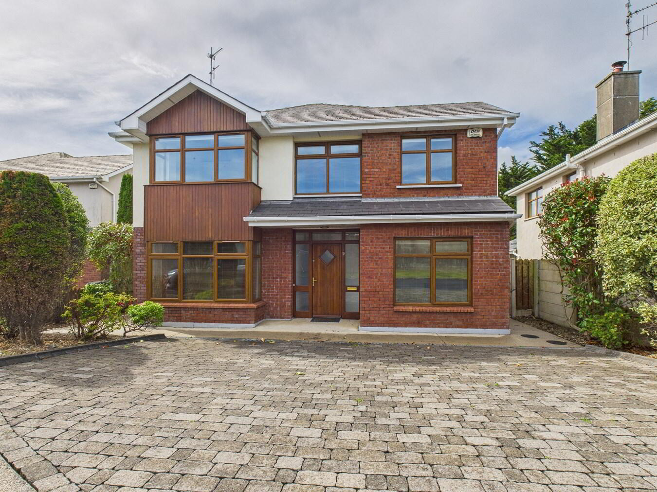 9 Doneraile Woods Love Lane 1 of 41