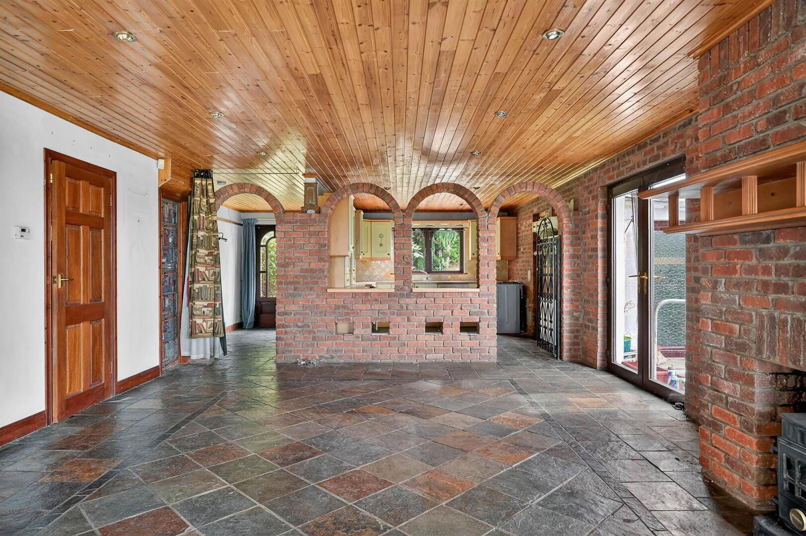 4 Upper Croft Road 7 of 23