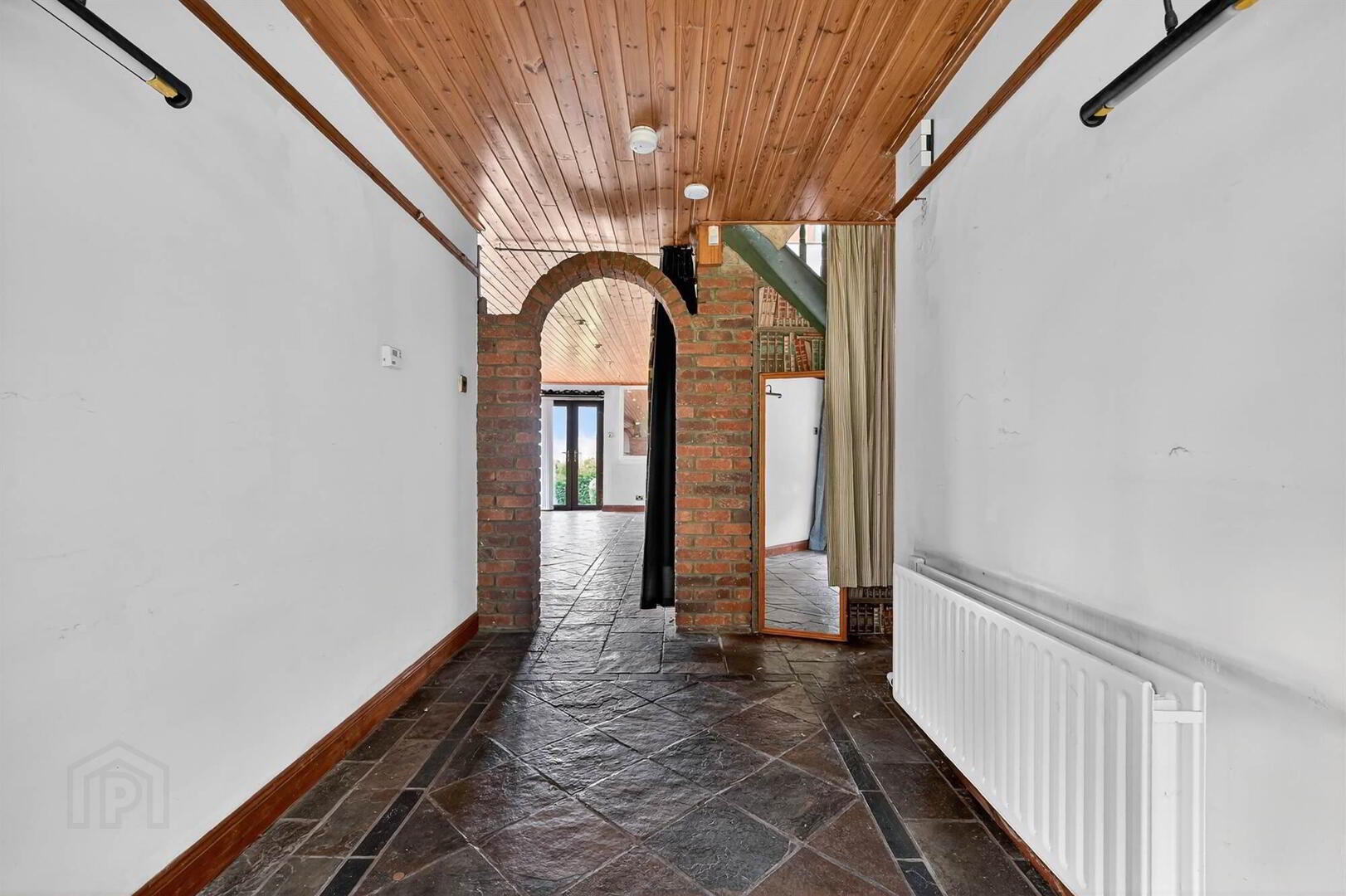 4 Upper Croft Road 4 of 23