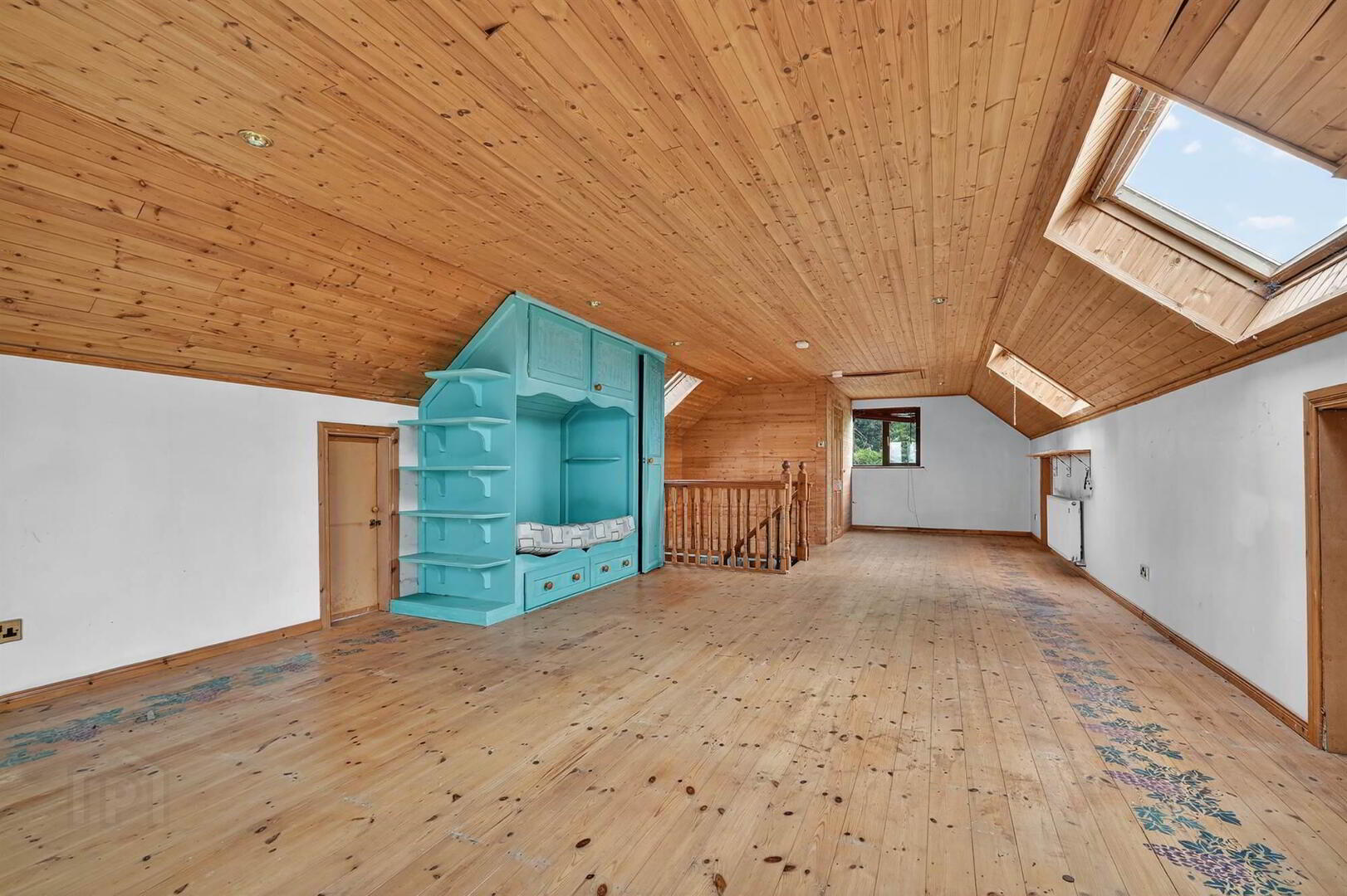 4 Upper Croft Road 14 of 23