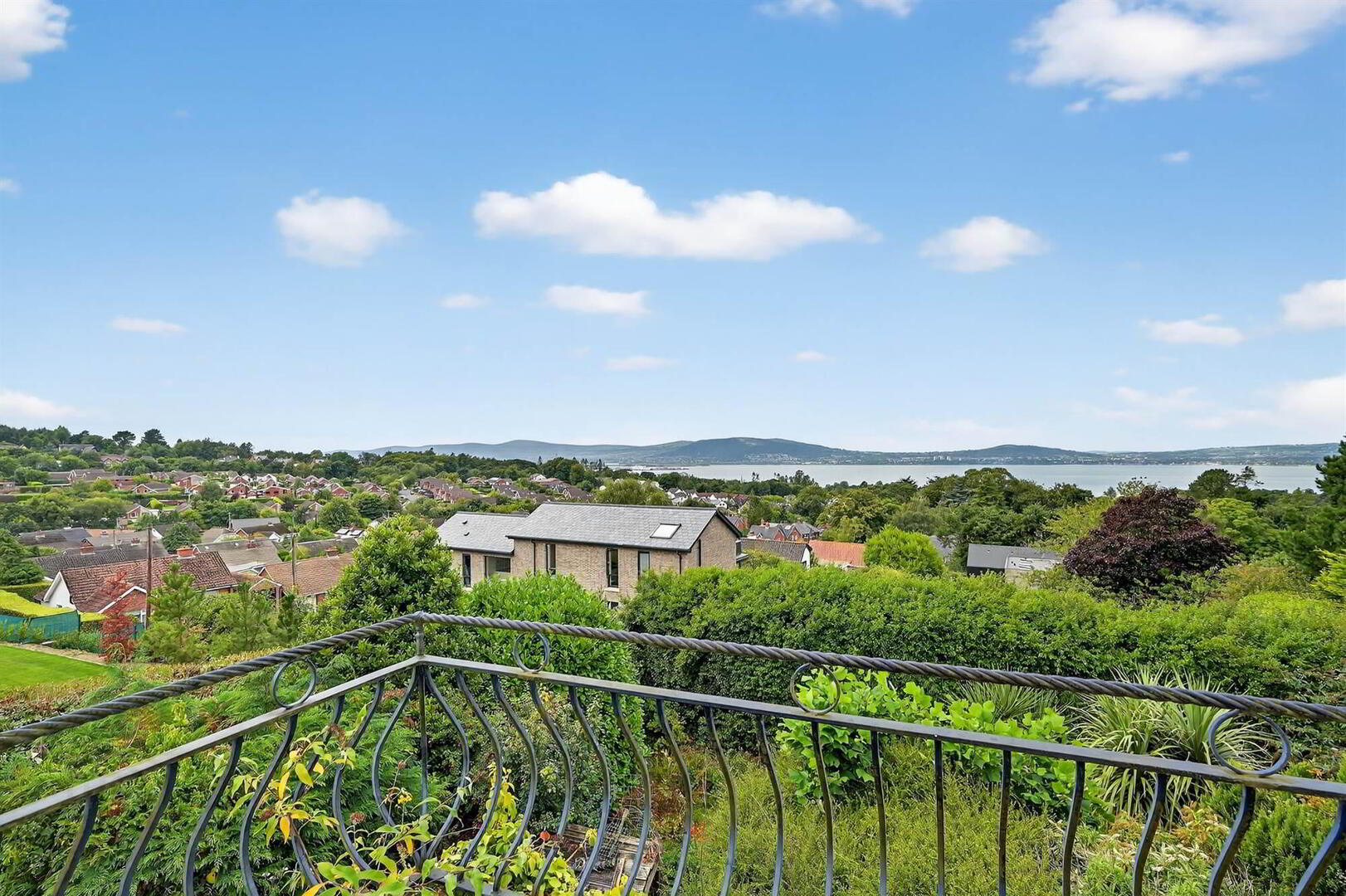 4 Upper Croft Road 17 of 23