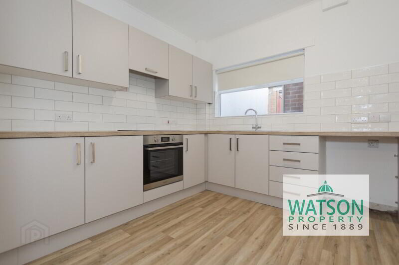 17 Castlereagh Parade 6 of 12