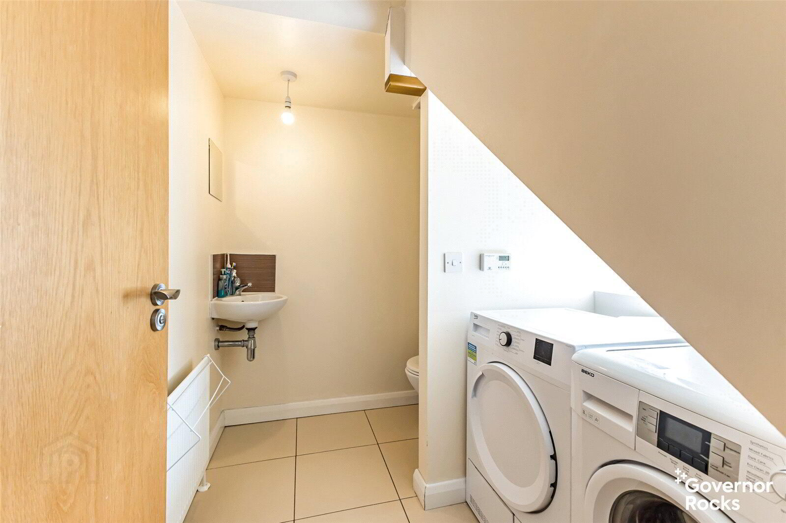 4 Shaftesbury Avenue 8 of 22
