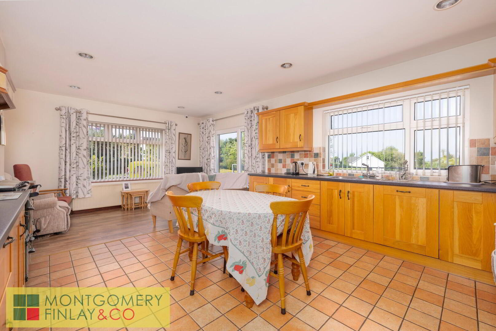 33 Enniskillen Road 14 of 40