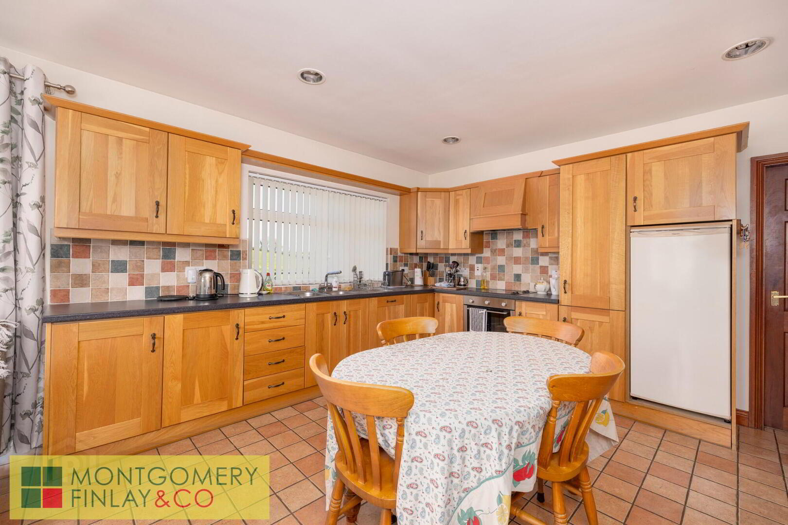 33 Enniskillen Road 16 of 40