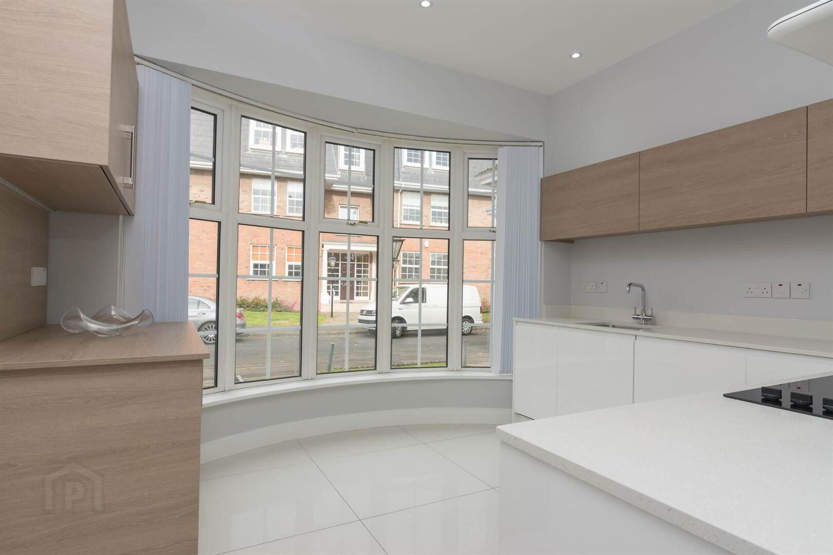 2 Thornhill Malone , BELFAST 9 of 17