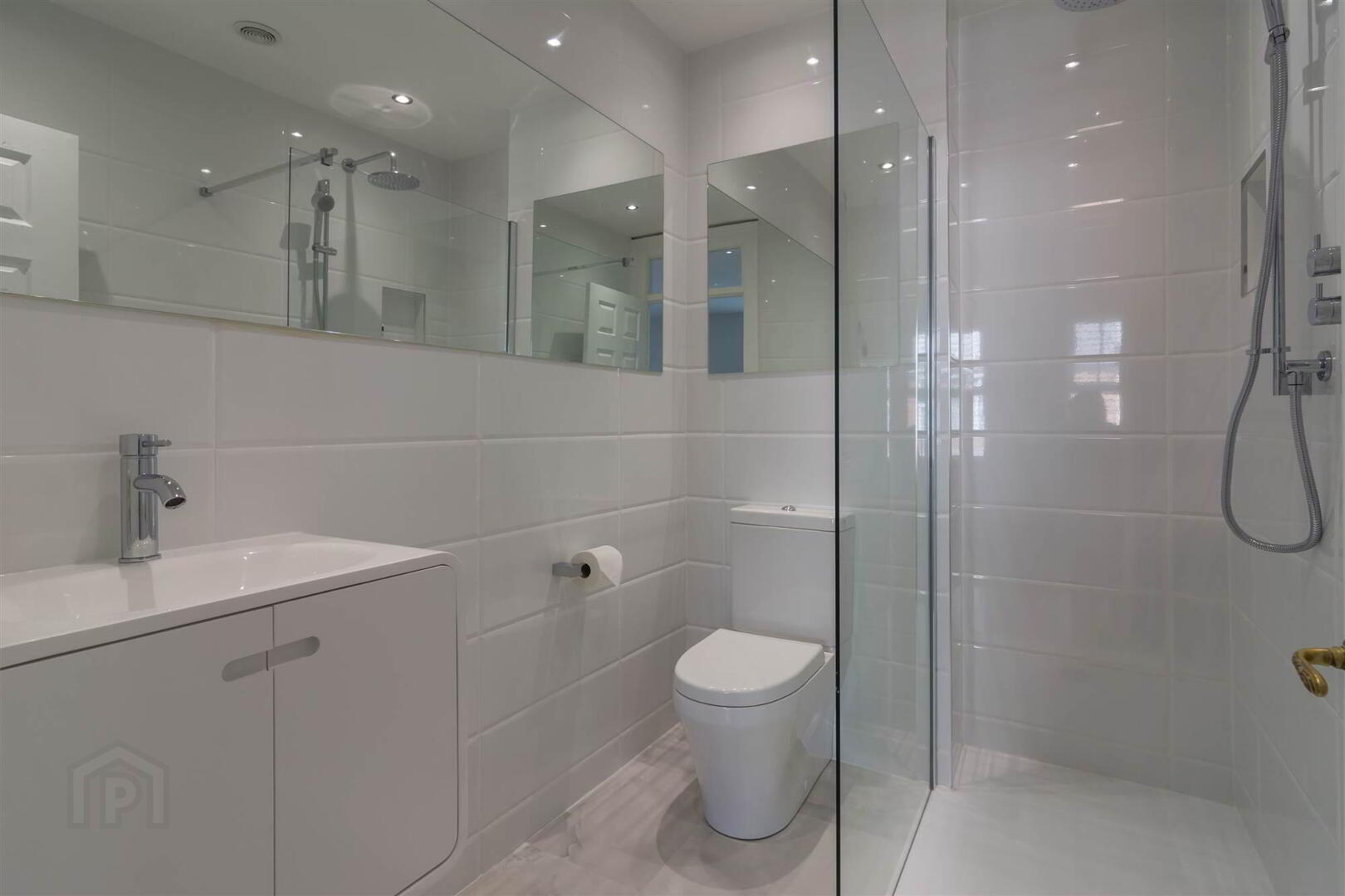 2 Thornhill Malone , BELFAST 15 of 17