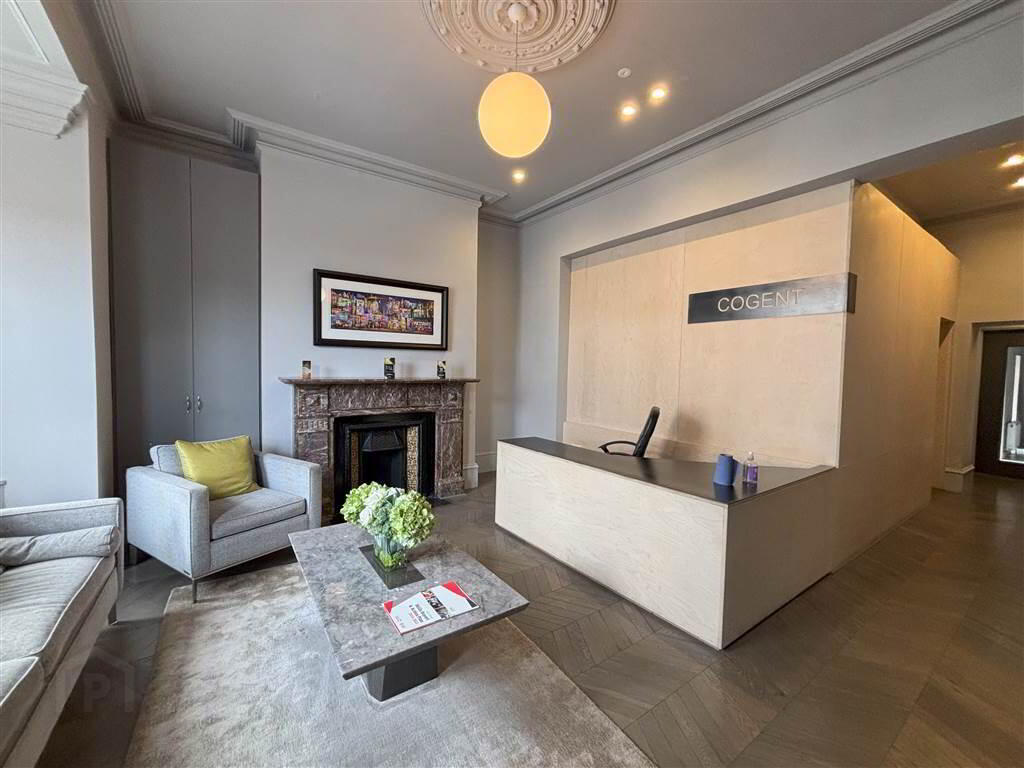 169 University Street Office 4 5 of 6