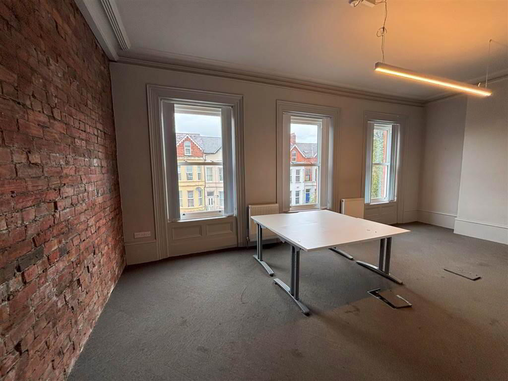 169 University Street Office 4 2 of 6