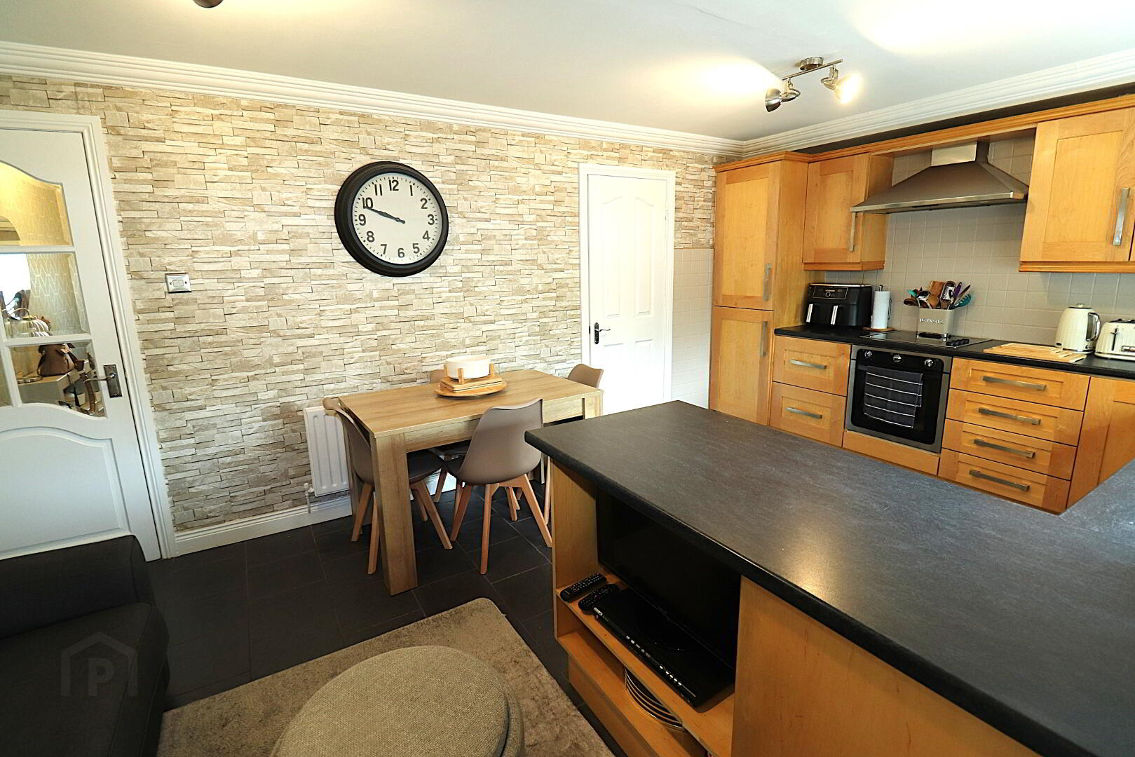 7 Ardnasaggart Terrace 15 of 28
