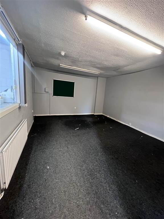 Unit 9, DC Enterprise Centre 4 of 21