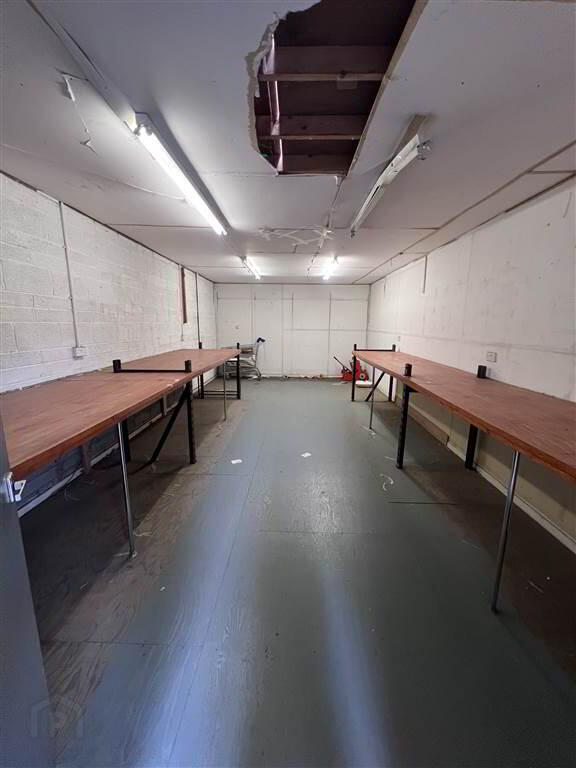 Unit 9, DC Enterprise Centre 17 of 21