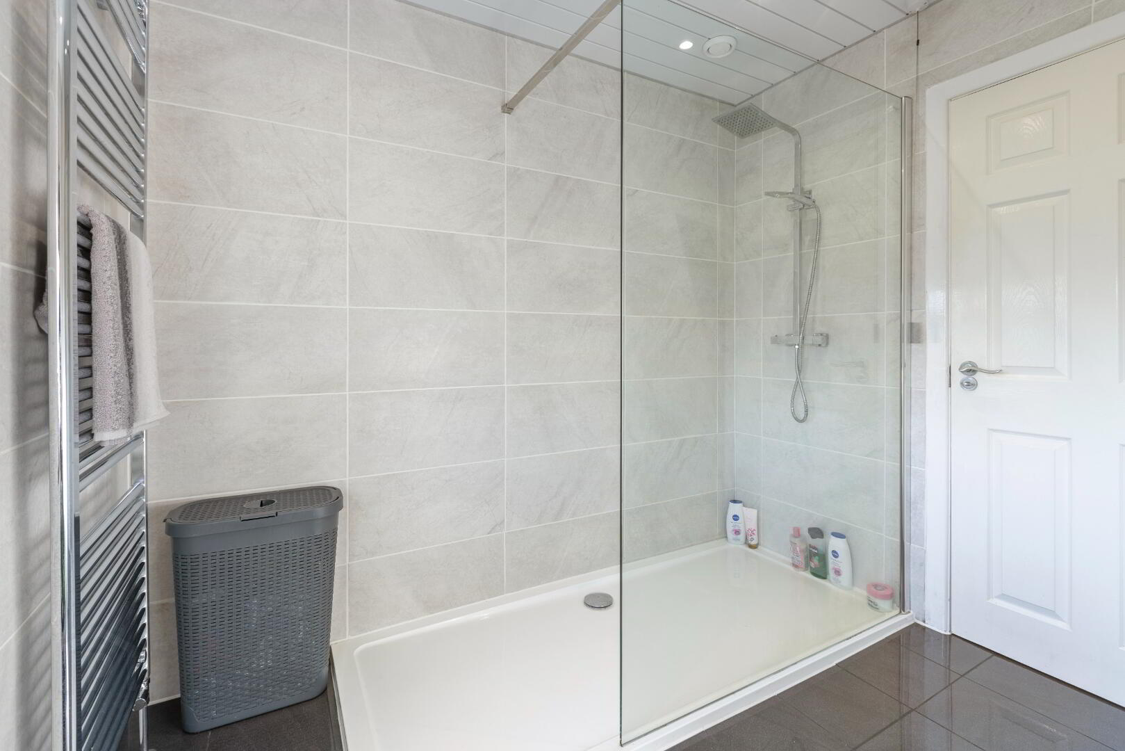 43 Gracefield 18 of 24