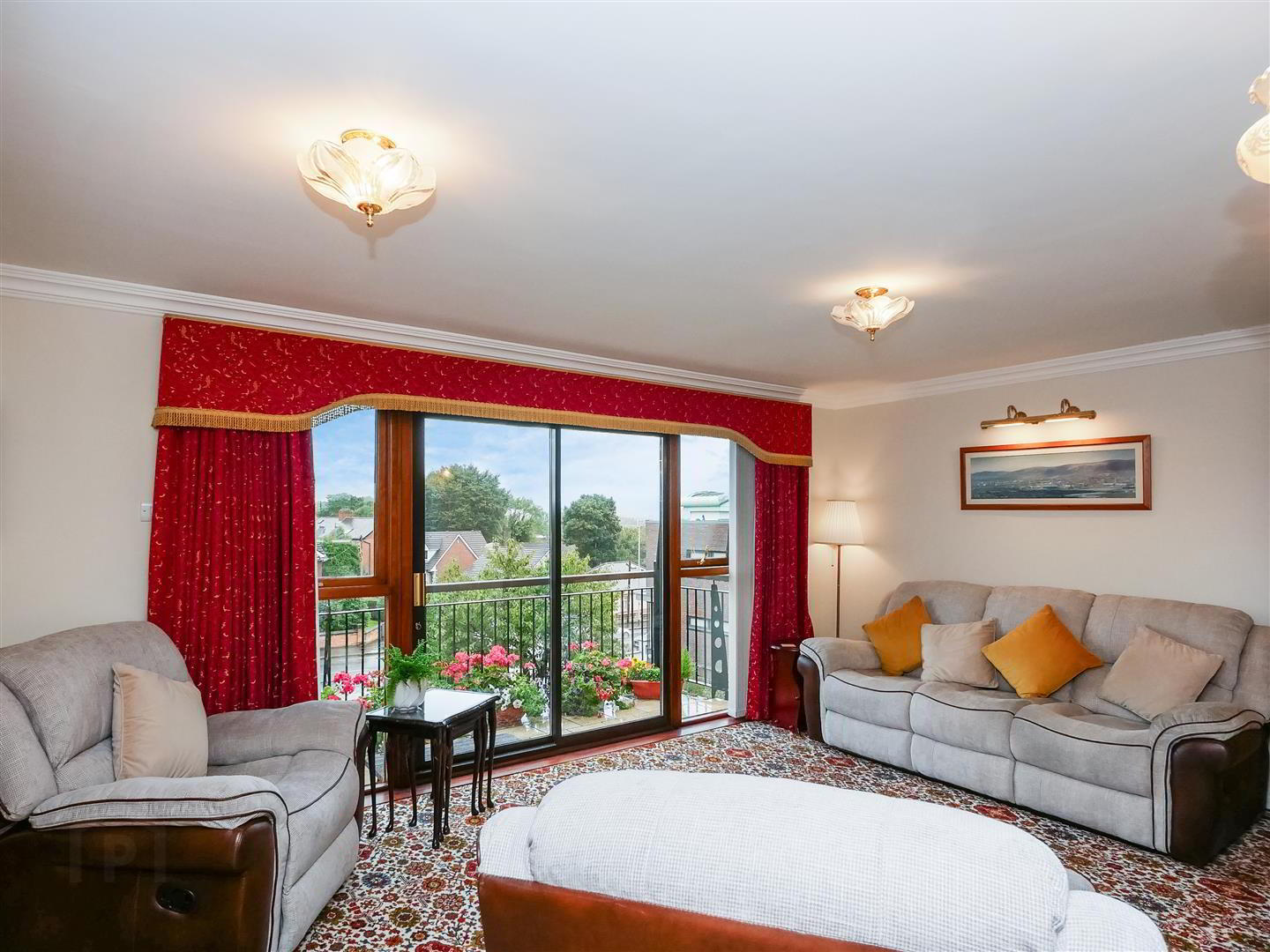 Apt 6, Dunbrae 8 of 21
