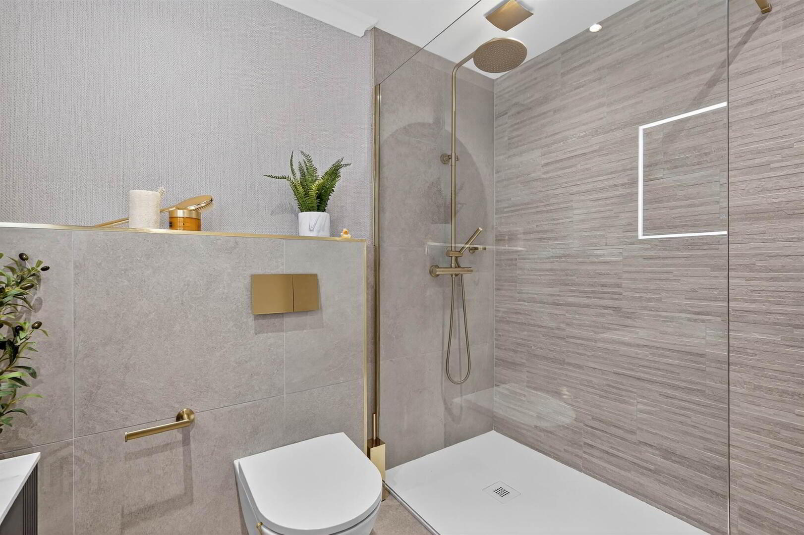 Apt 16 Park Royal, 841 Lisburn Road 15 of 22