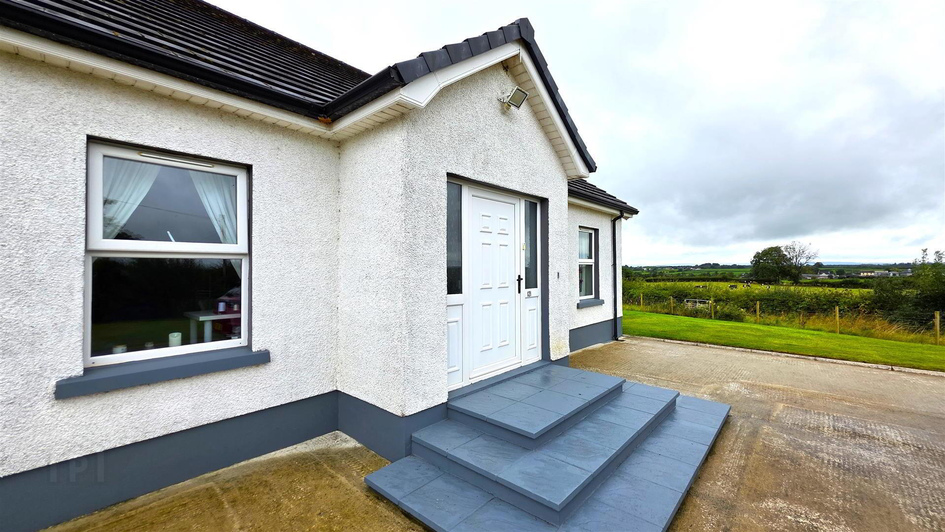 121 Castlecat Road 6 of 47