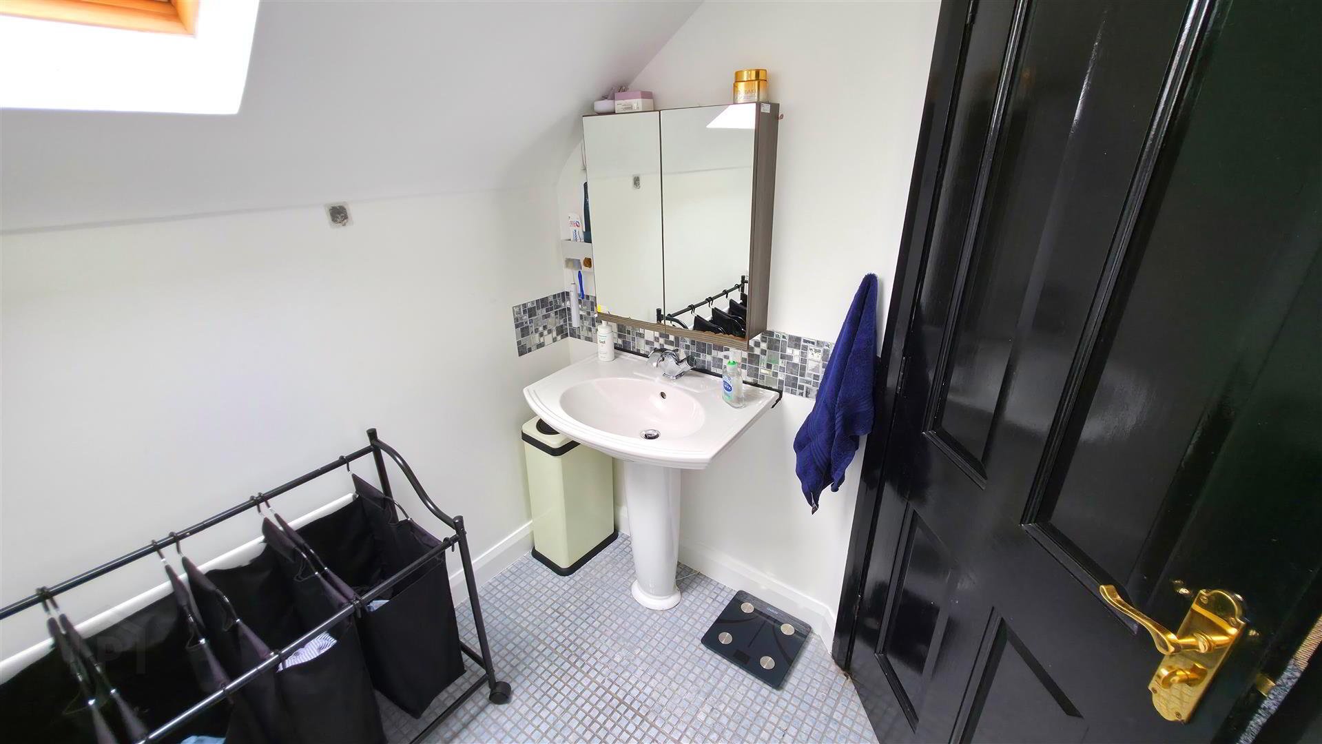 121 Castlecat Road 44 of 47