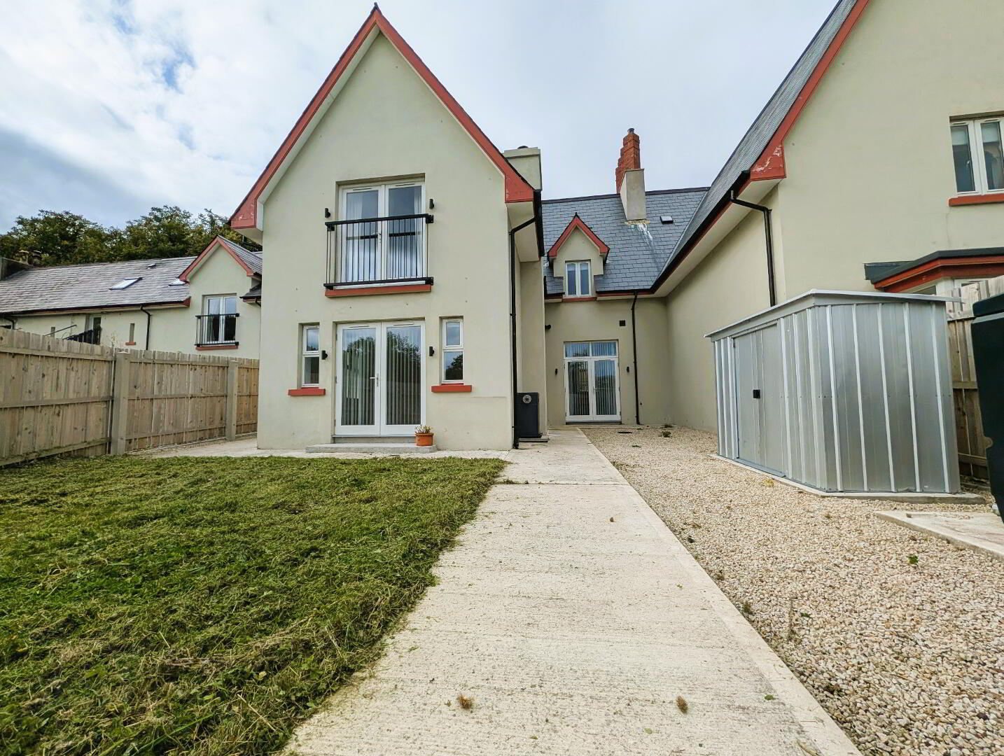 Hilltown Road 1 of 11