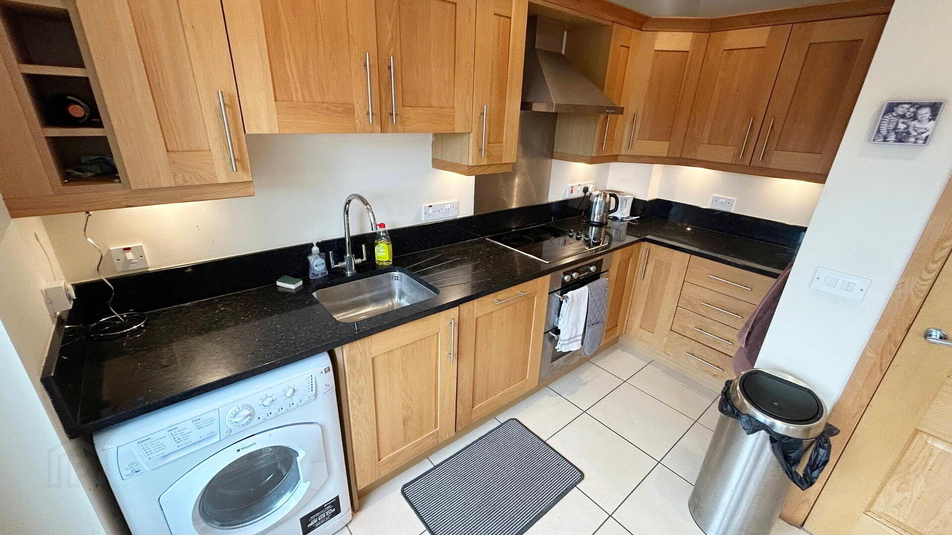 32 Castle Walk Mews 5 of 14