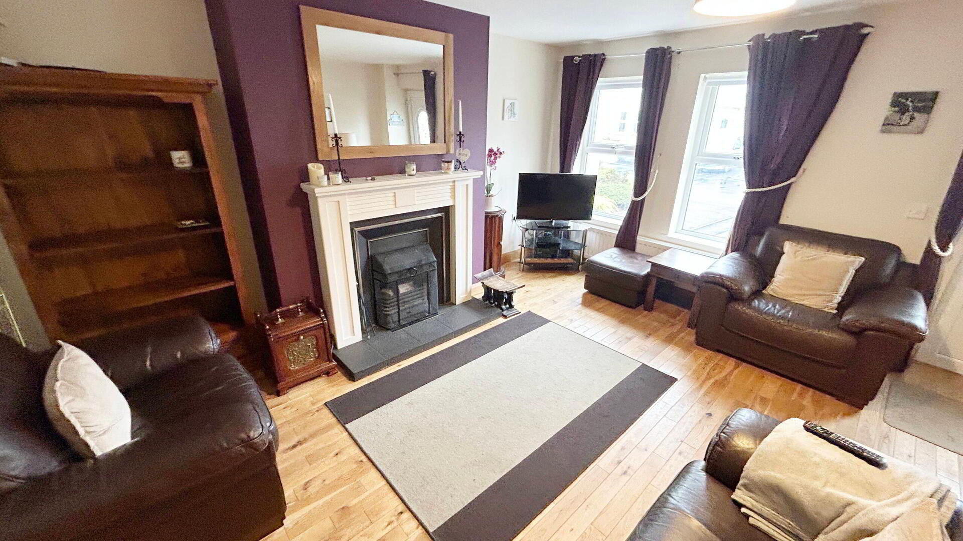 32 Castle Walk Mews 3 of 14