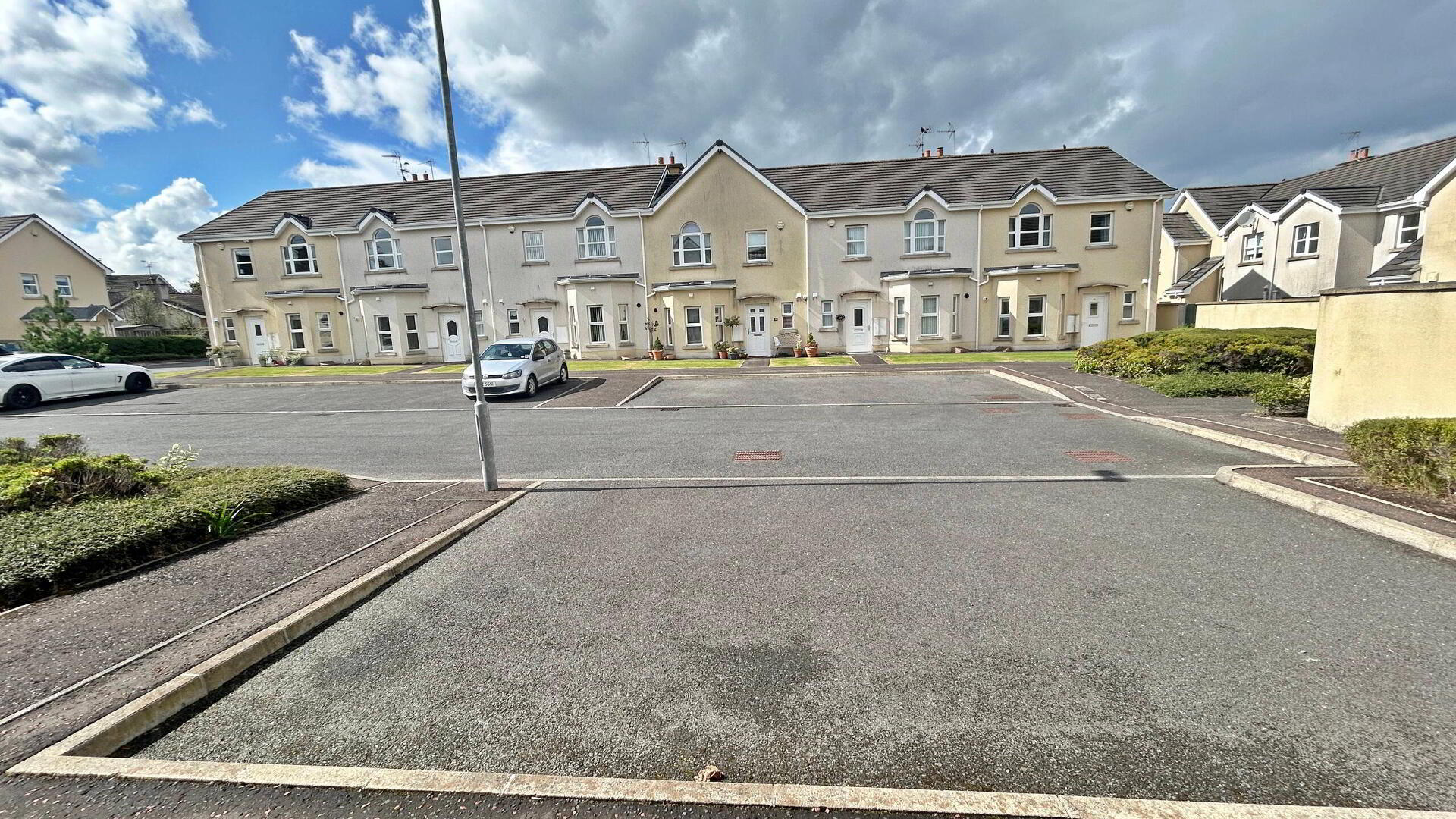 32 Castle Walk Mews 14 of 14
