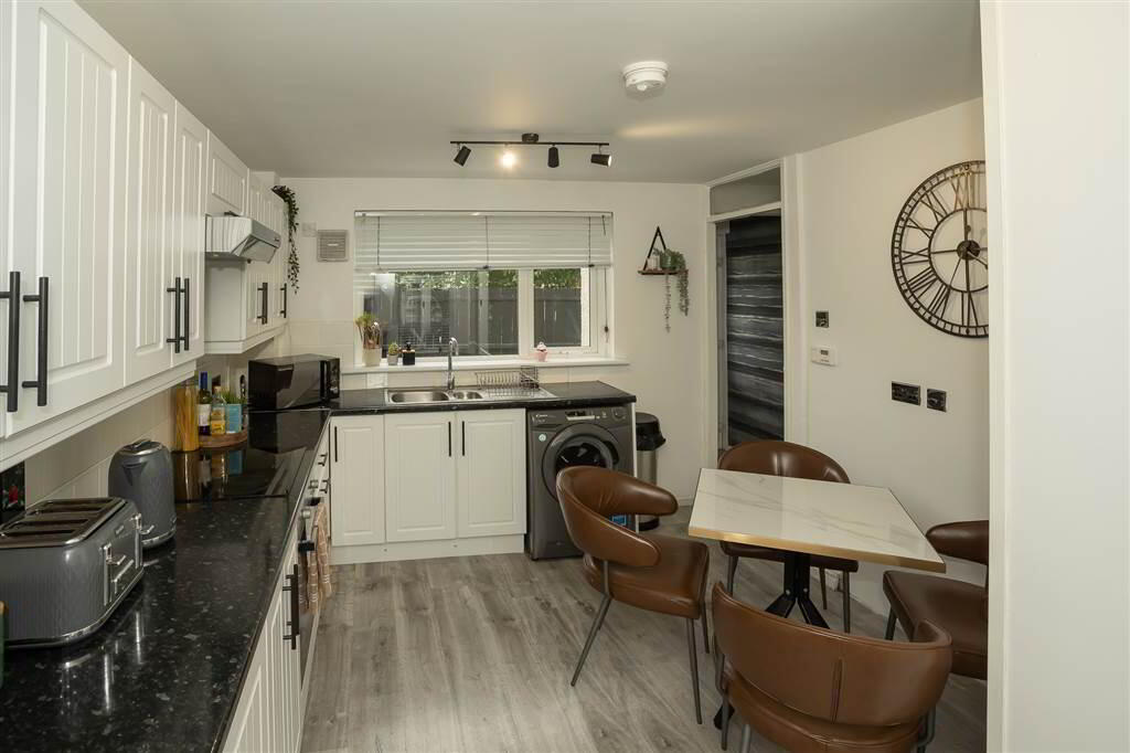 3 Willow Court 4 of 11