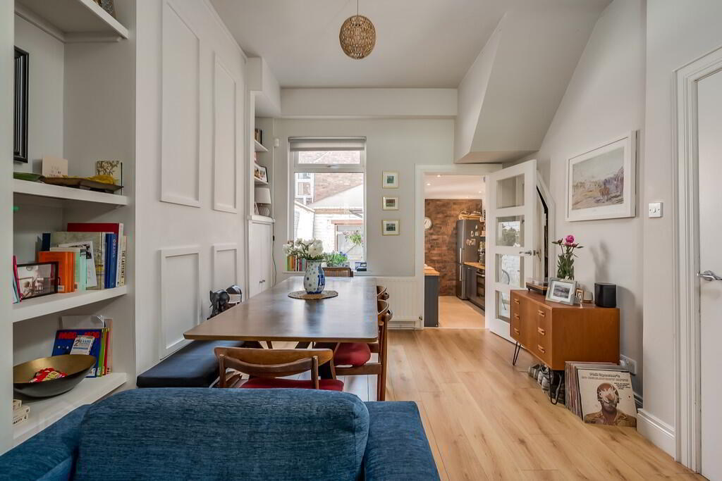 28 Deramore Avenue 5 of 15