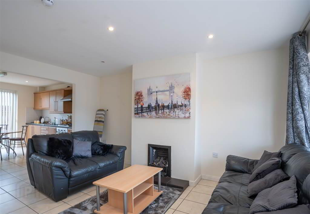 83 Great Northern Street 6 of 22