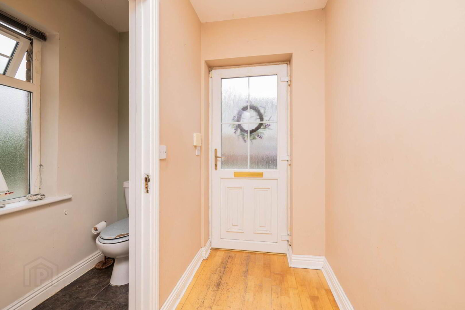 21 Grange Court 2 of 29