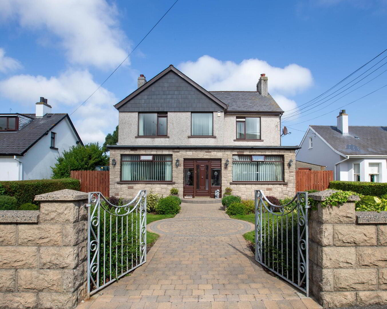 11 Bryansford Gardens 1 of 36