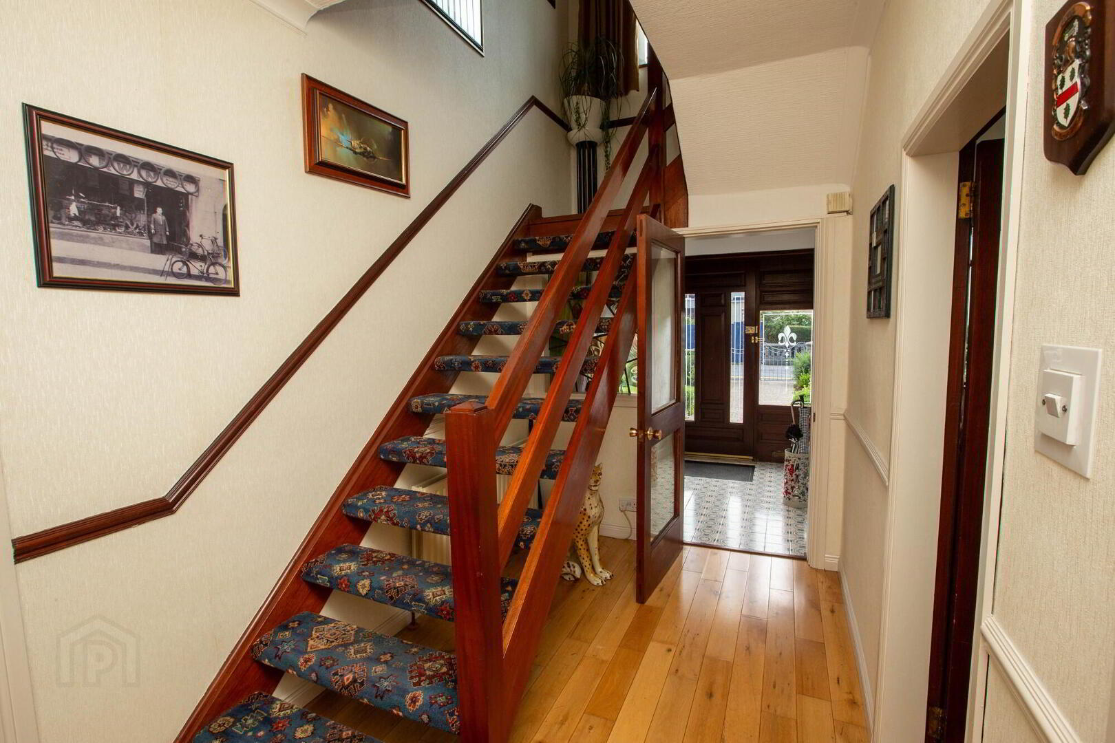 11 Bryansford Gardens 5 of 36