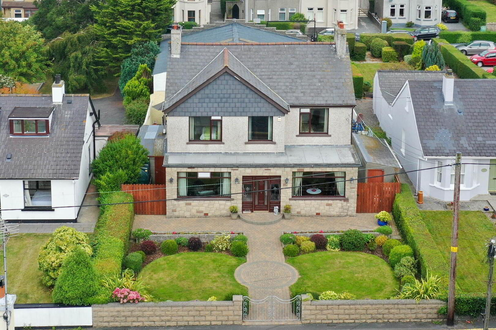 11 Bryansford Gardens 4 of 36