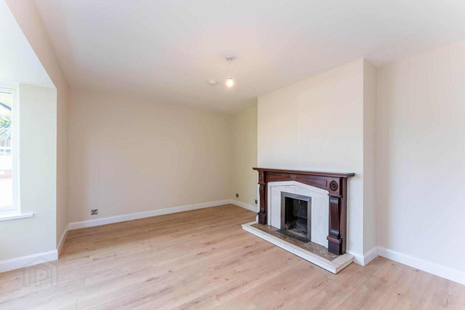 10 Ashgrove Close 5 of 20