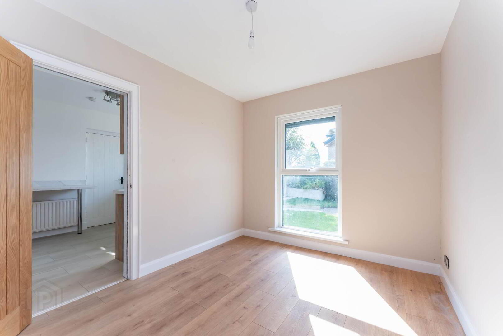 10 Ashgrove Close 9 of 20