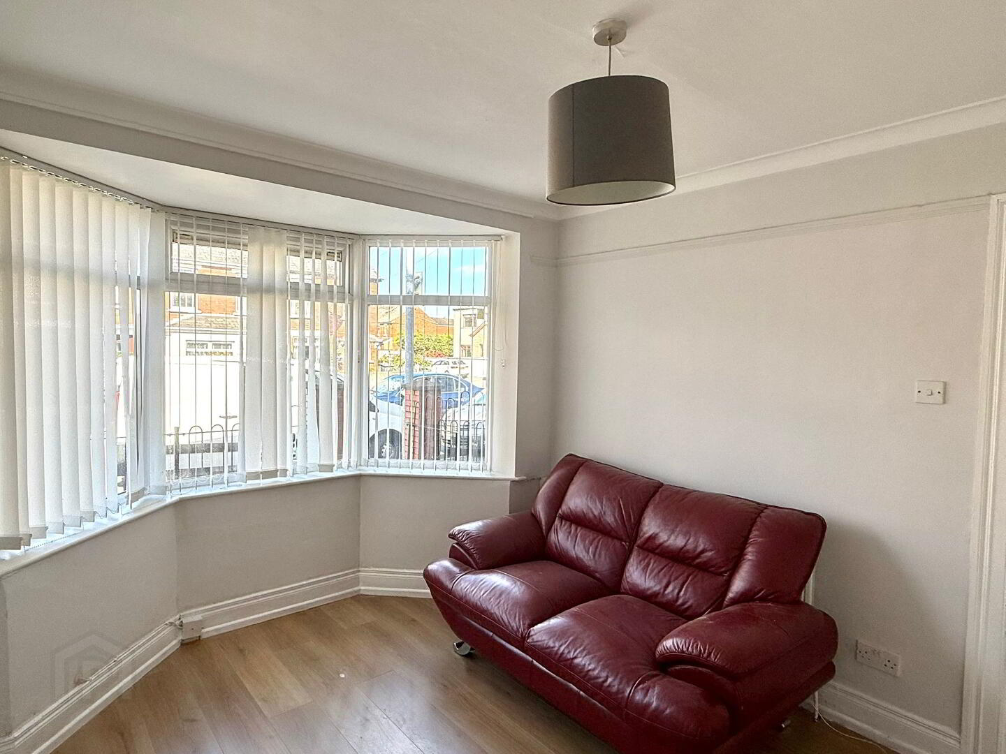 property description image