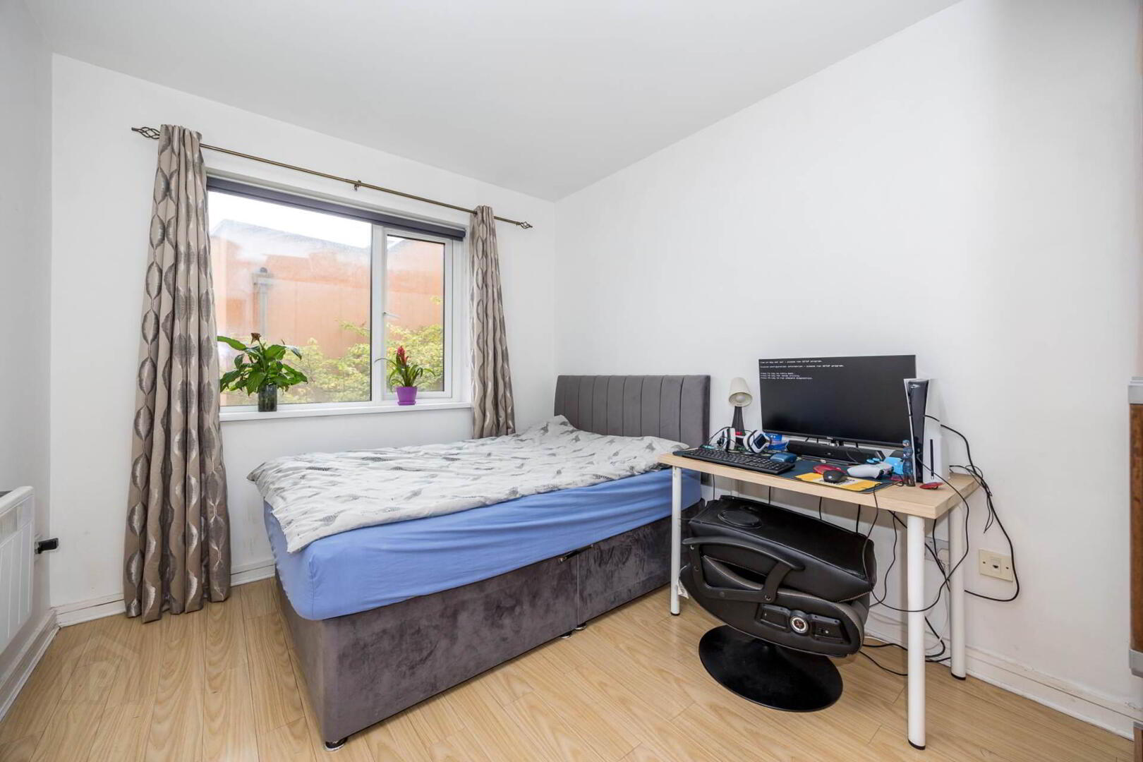 1 Burnell Court 4 of 23