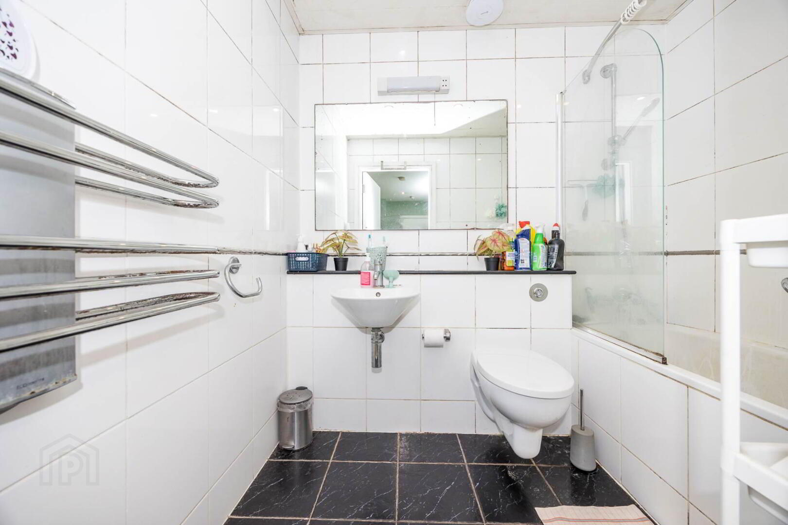 1 Burnell Court 17 of 23