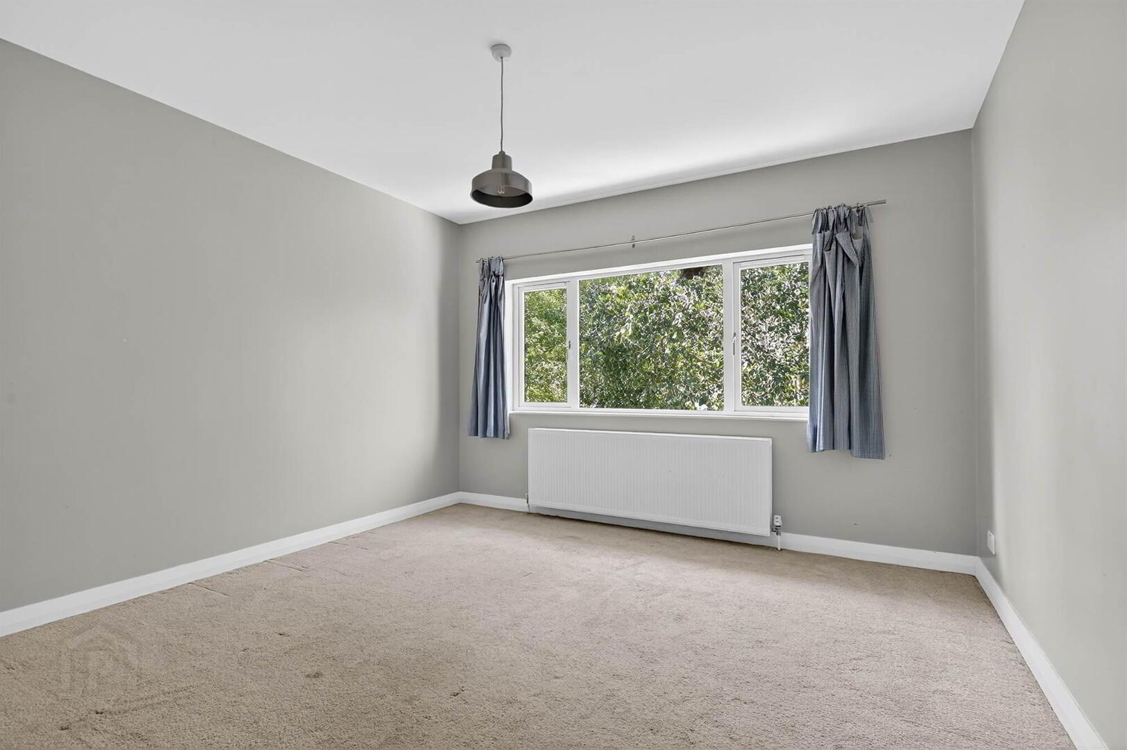 15 Bristow Park 14 of 24