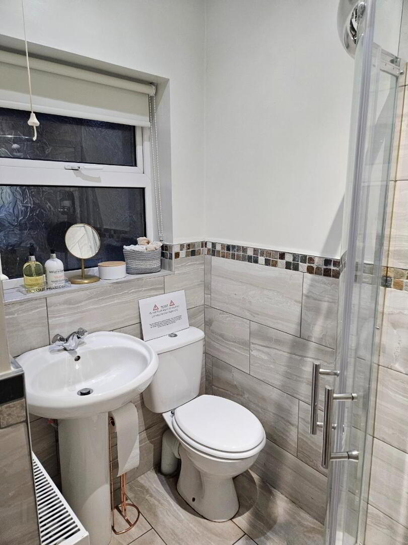 5a Antrim Gardens 11 of 27
