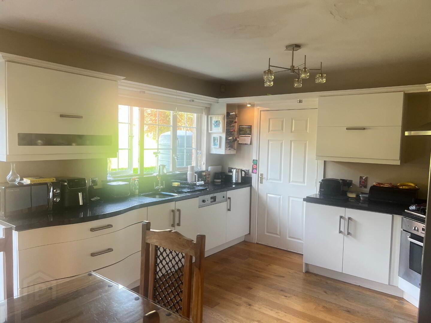 12 Liska Manor 4 of 17