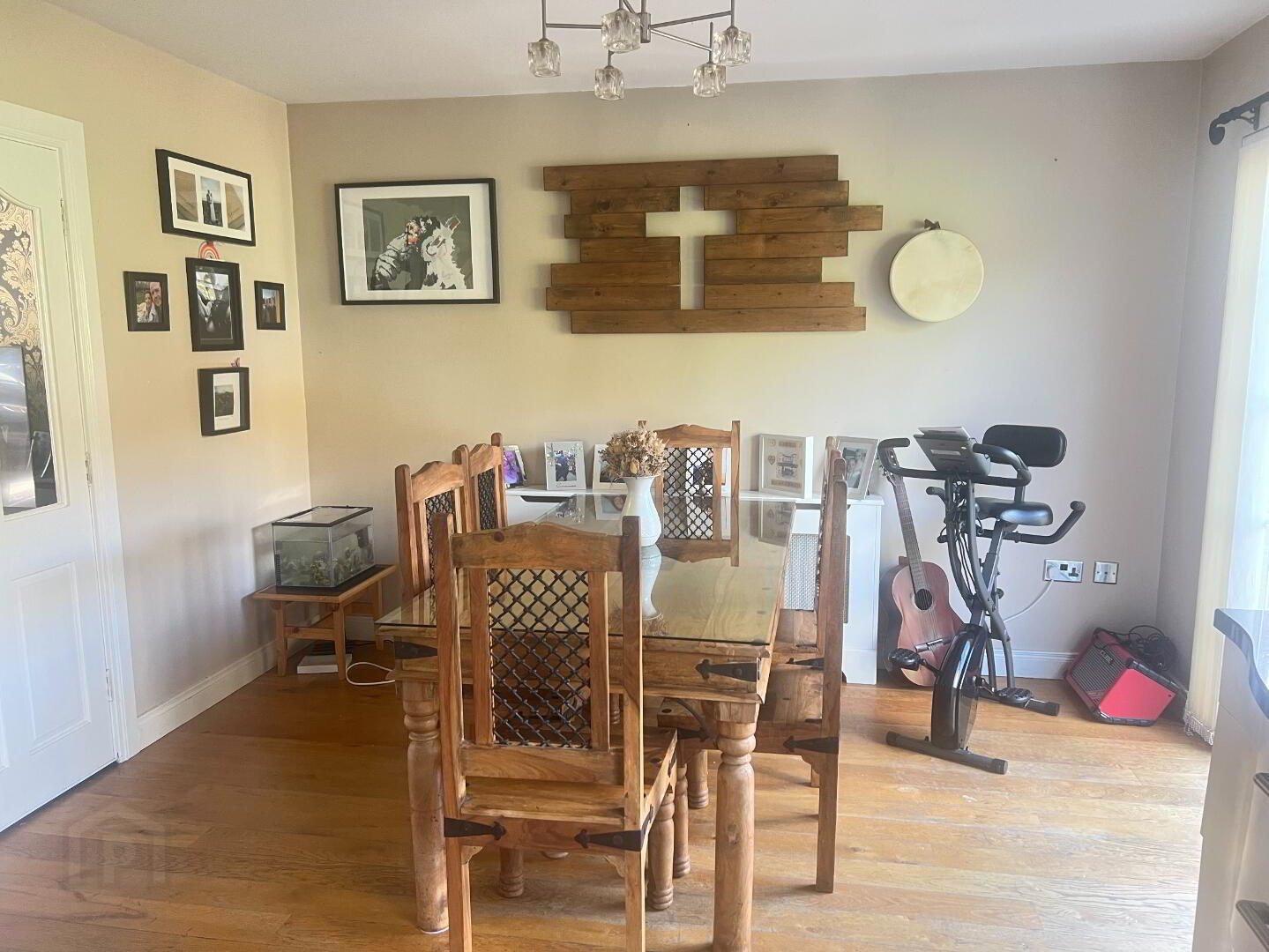 12 Liska Manor 6 of 17