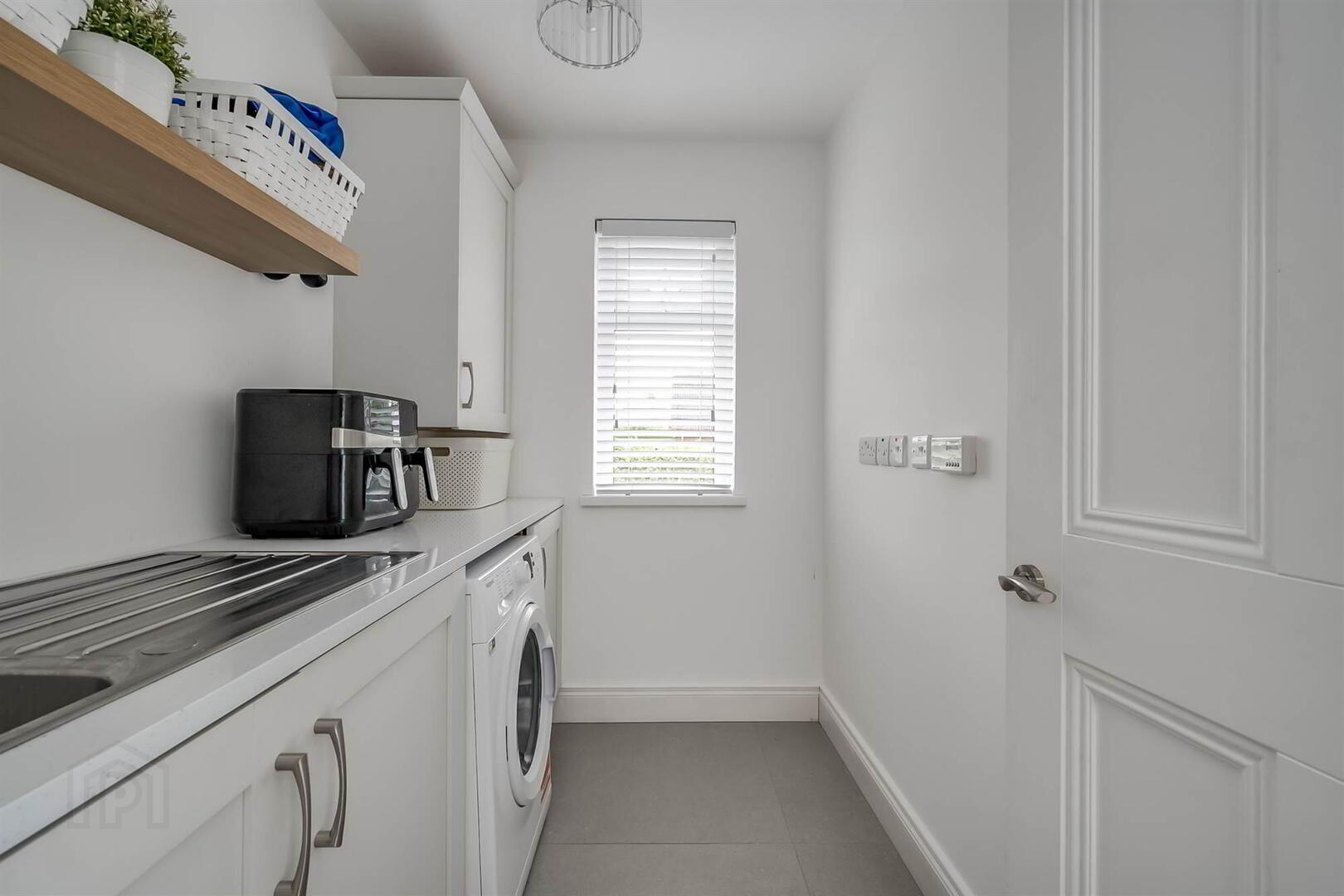 49 Finaghy Park Central 14 of 39