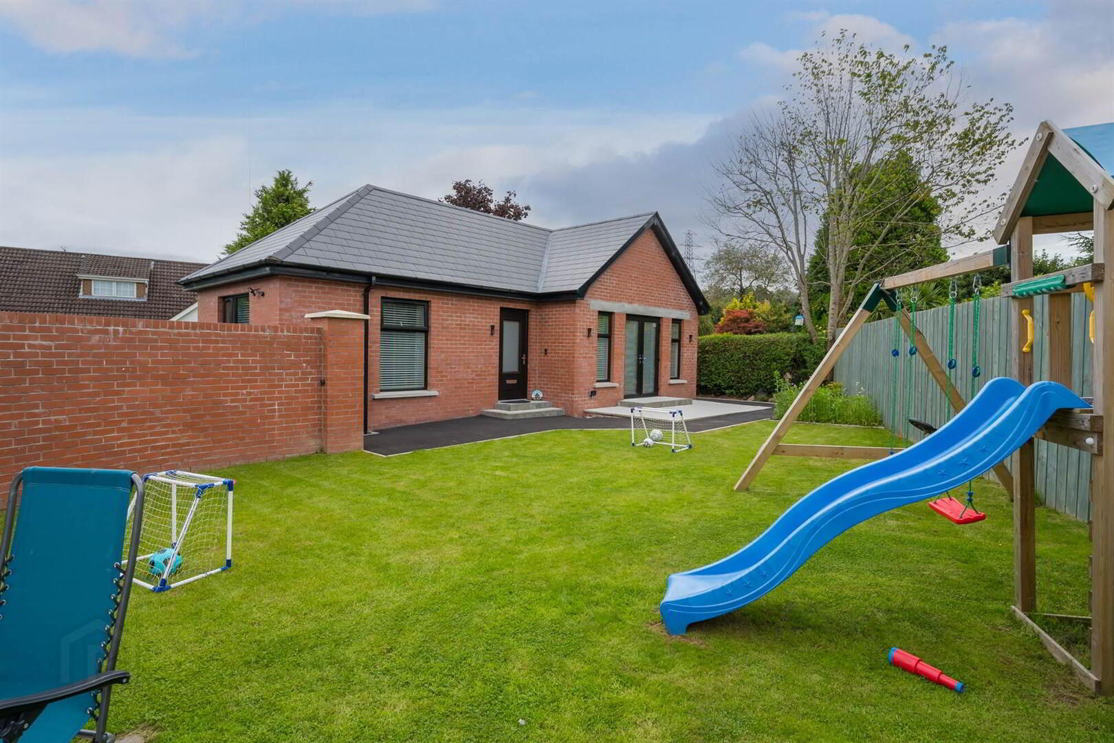 49 Finaghy Park Central 24 of 39